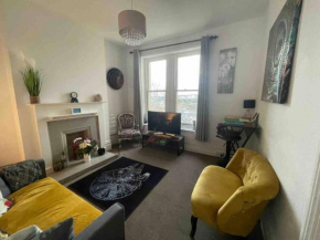 One/Two Bedroom Apartment Close to Sea & Centre